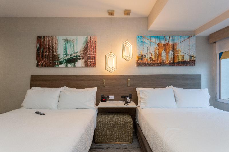 Holiday Inn Express New Rochelle image