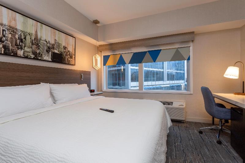 Holiday Inn Express New Rochelle image