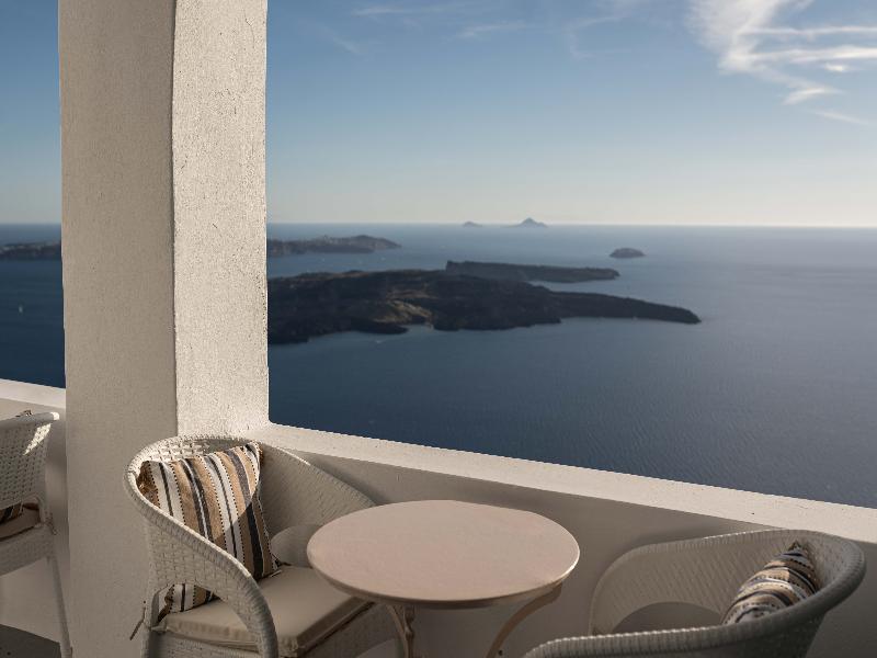 La Roka Cliffside Memories image