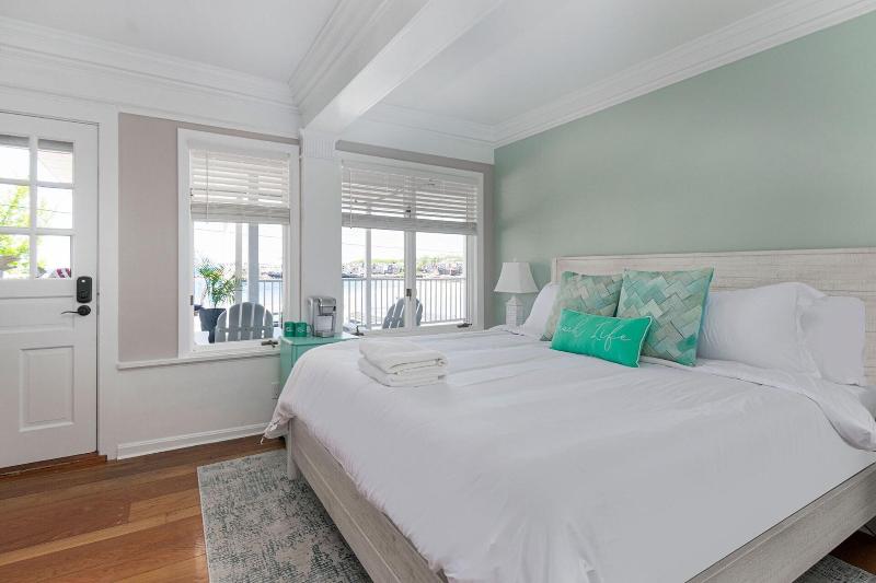 The Cove At Rockport Hotel image