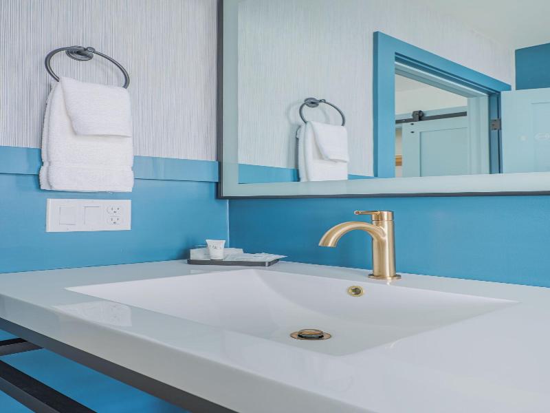 The Cove At Rockport Hotel image