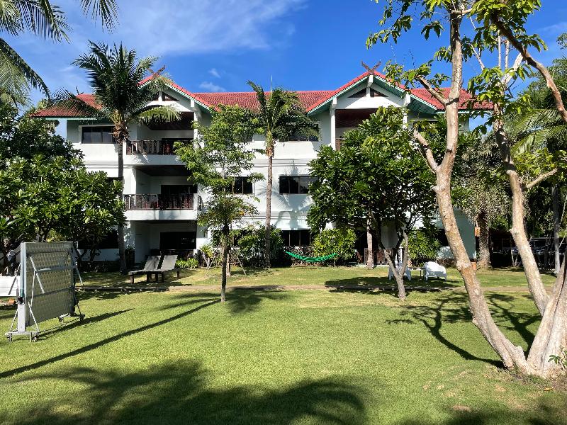 Dolphin Bay Beach Resort 2