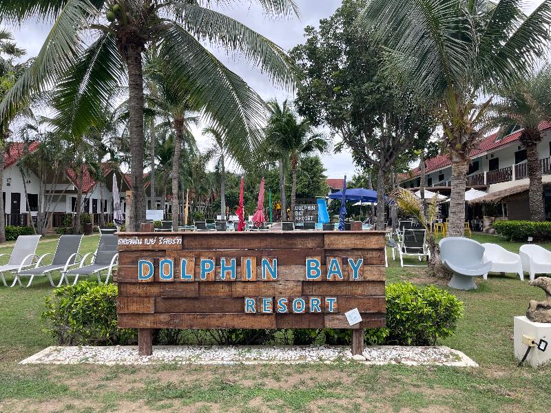 Dolphin Bay Beach Resort 4