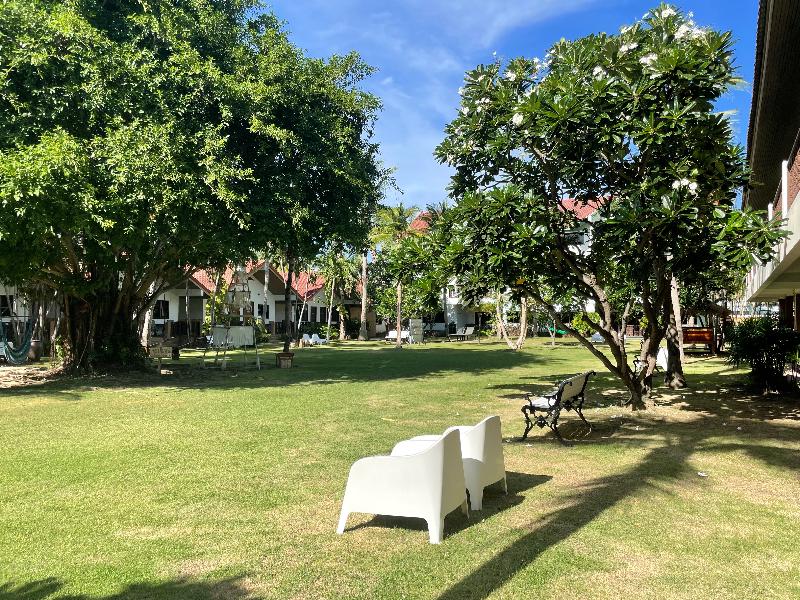 Dolphin Bay Beach Resort 5