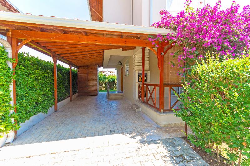 Paradise Town Villa Orchard 4