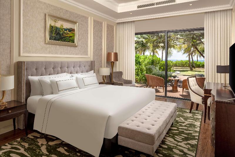 Melia Vinpearl Cam Ranh Beach Resort image