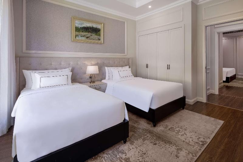 Melia Vinpearl Cam Ranh Beach Resort image