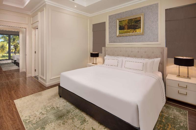 Melia Vinpearl Cam Ranh Beach Resort image