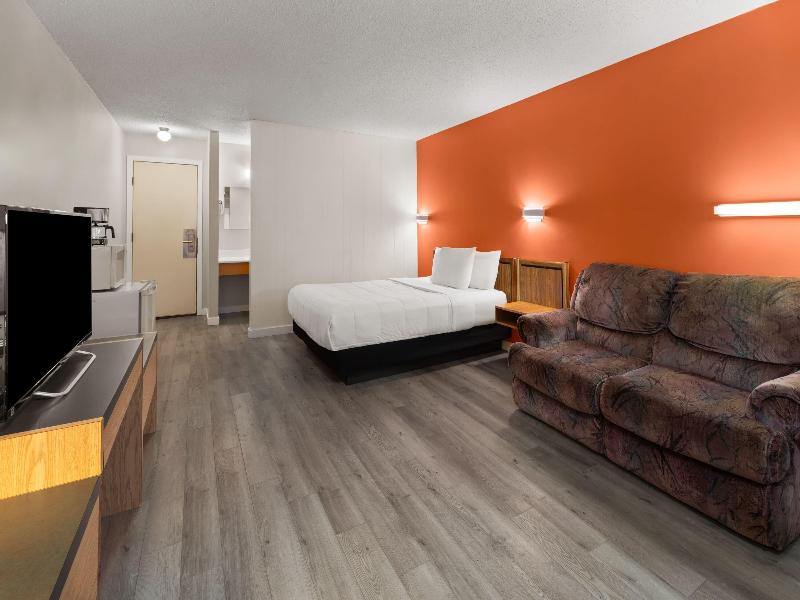 Howard Johnson By Wyndham Edson image