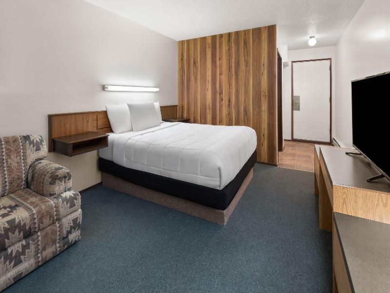 Howard Johnson By Wyndham Edson image