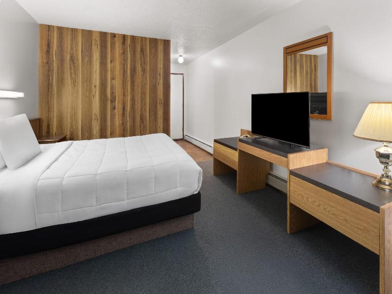 Howard Johnson By Wyndham Edson image