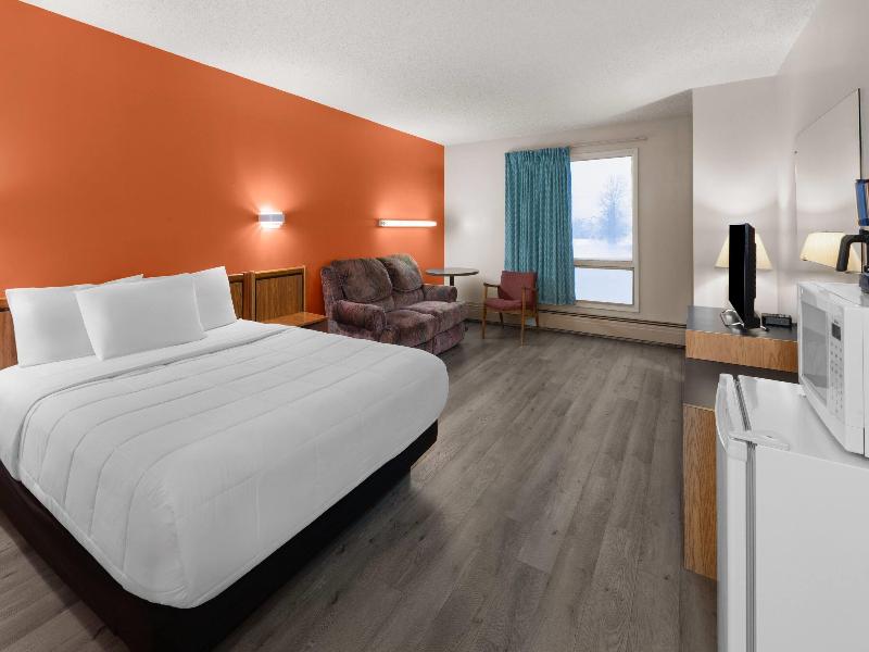 Howard Johnson By Wyndham Edson image