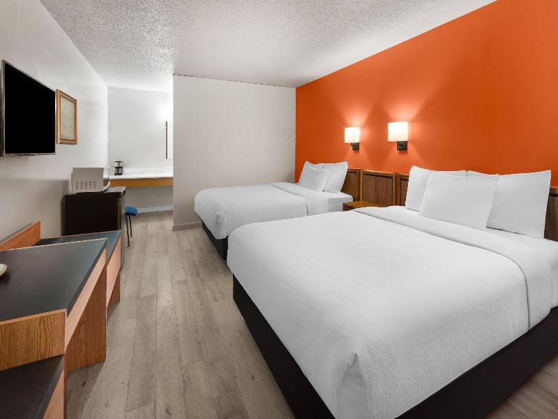 Howard Johnson By Wyndham Edson image