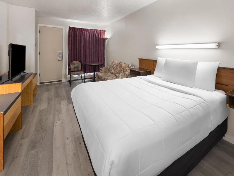 Howard Johnson By Wyndham Edson image