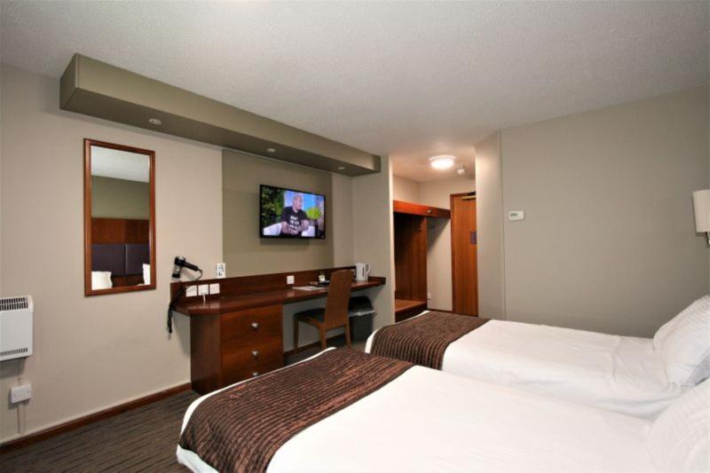 The Oakwood Hotel 3