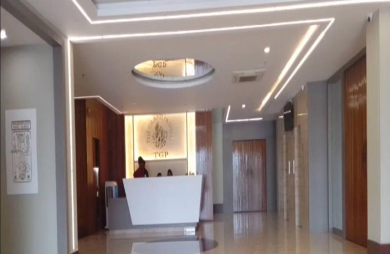 Lobby & Reception