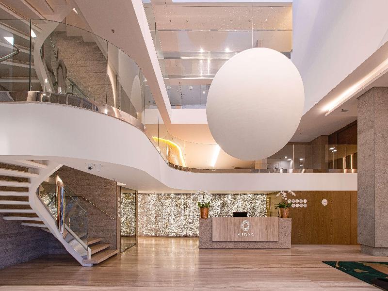Hotel Suryaa Pinhais Curio Collection by Hilton