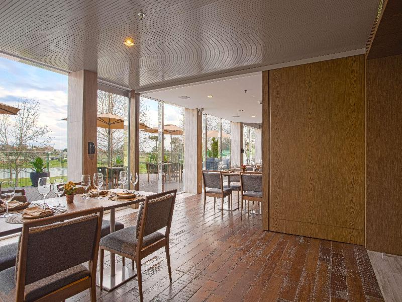 Hotel Suryaa Pinhais Curio Collection by Hilton