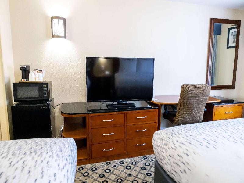 Days Inn By Wyndham College Park Atlanta Airport S image