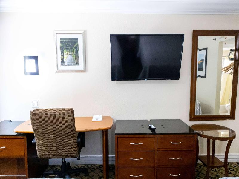 Days Inn By Wyndham College Park Atlanta Airport S image