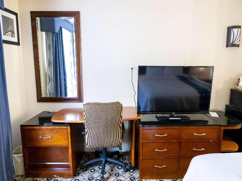 Days Inn By Wyndham College Park Atlanta Airport S image