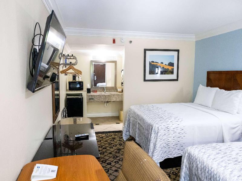 Days Inn By Wyndham College Park Atlanta Airport S image