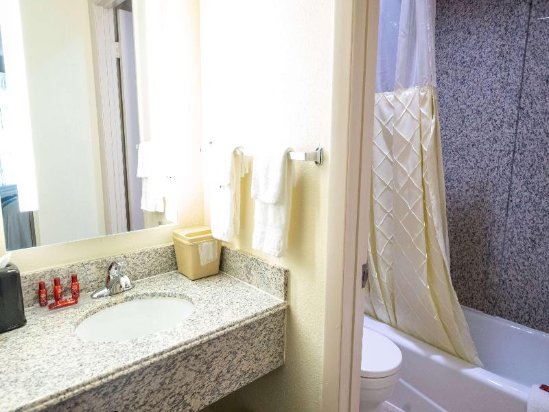Days Inn By Wyndham College Park Atlanta Airport S image