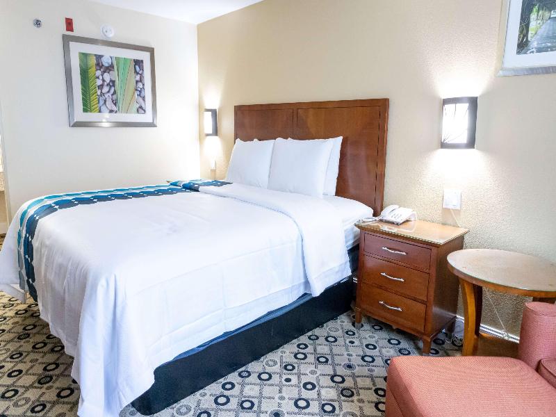 Days Inn By Wyndham College Park Atlanta Airport S image