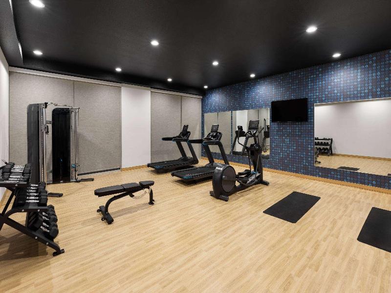 La Quinta Inn & Suites Austin Parmer/tech Ridge image
