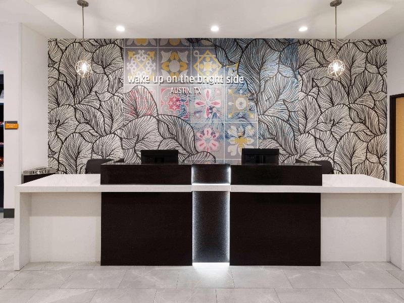La Quinta Inn & Suites Austin Parmer/tech Ridge image