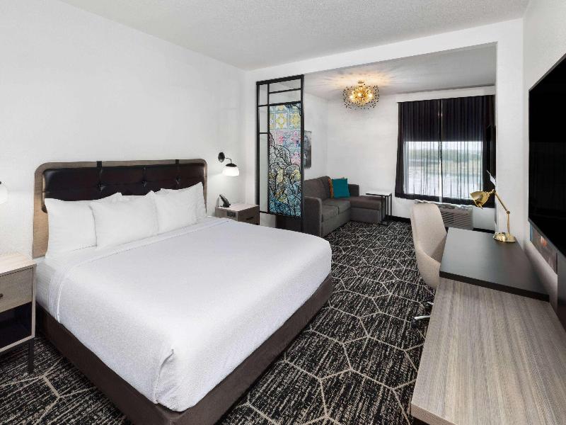 La Quinta Inn & Suites Austin Parmer/tech Ridge image
