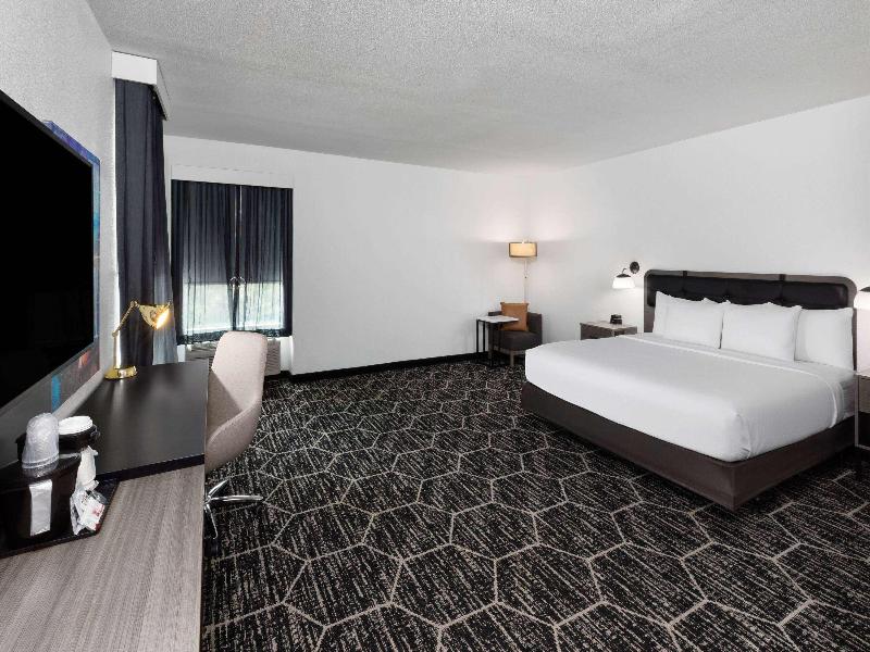 La Quinta Inn & Suites Austin Parmer/tech Ridge image