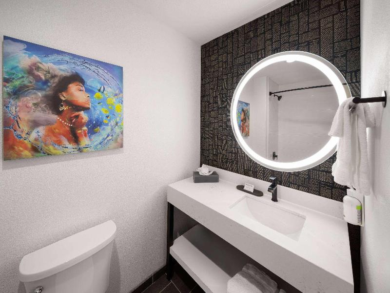 La Quinta Inn & Suites Austin Parmer/tech Ridge image