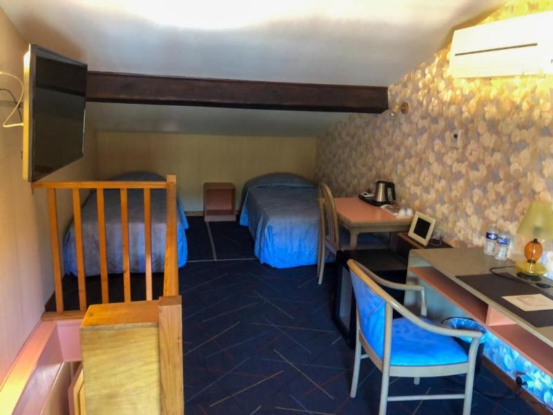 Logis Hotel Le Mas De La Prairie image