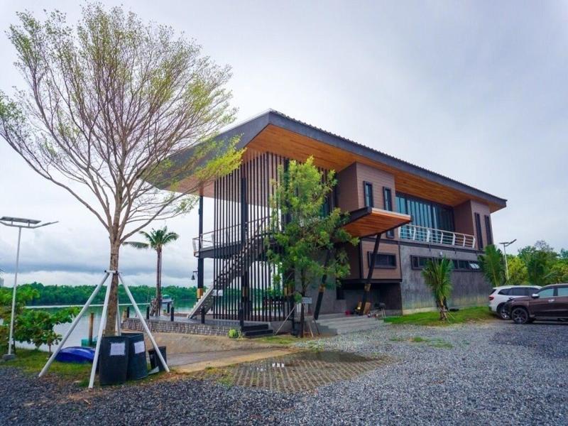 Bangpakong Boat Club image