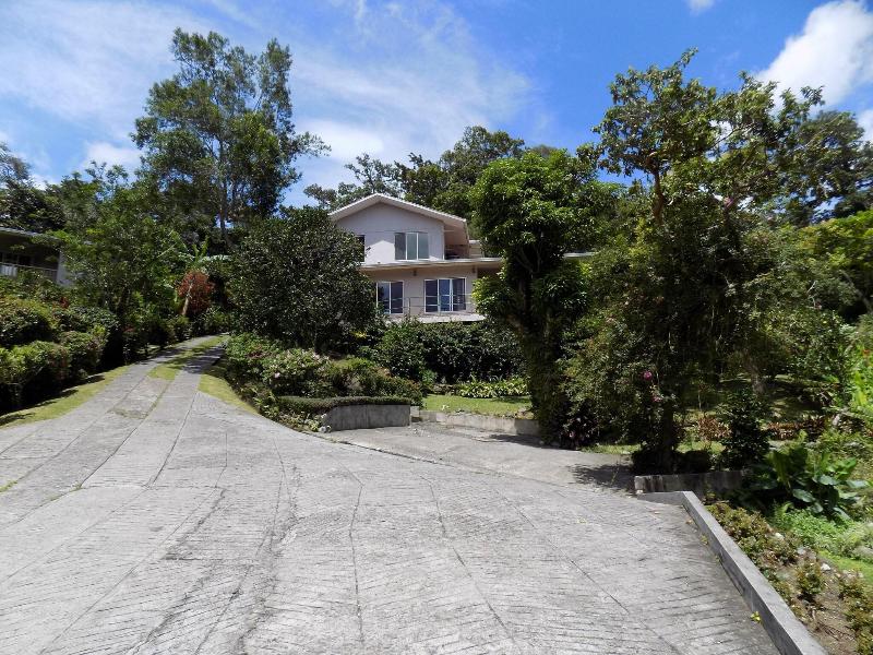 Coffee Estate Inn image