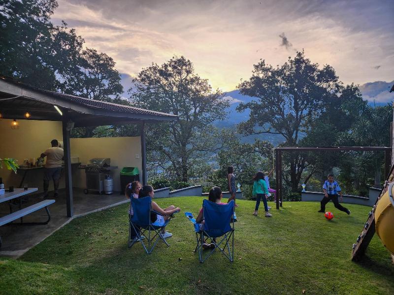 Coffee Estate Inn image