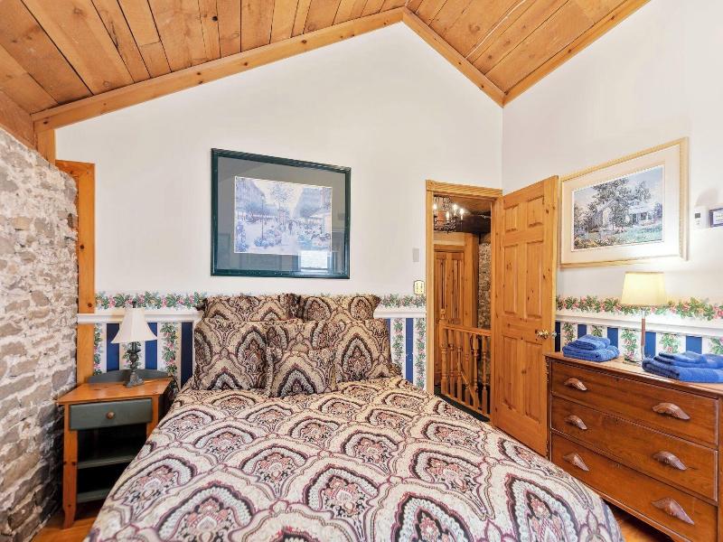 The Noble Suites