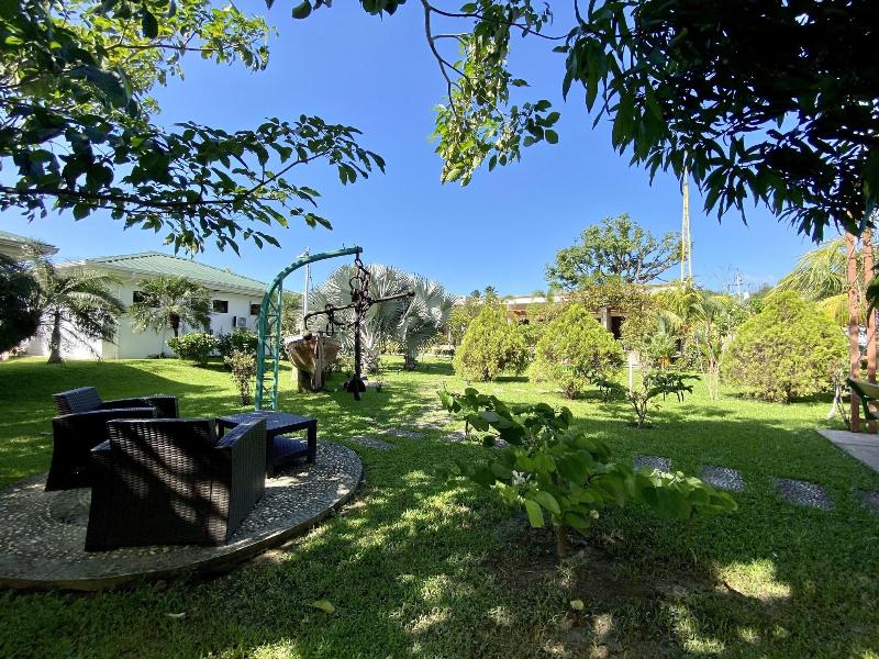 Paraiso Rainforest And Beach Hotel image