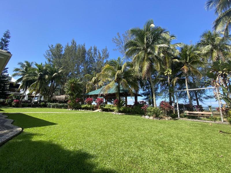 Paraiso Rainforest And Beach Hotel image