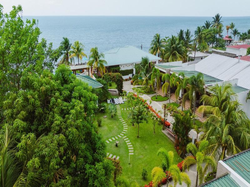 Paraiso Rainforest And Beach Hotel image