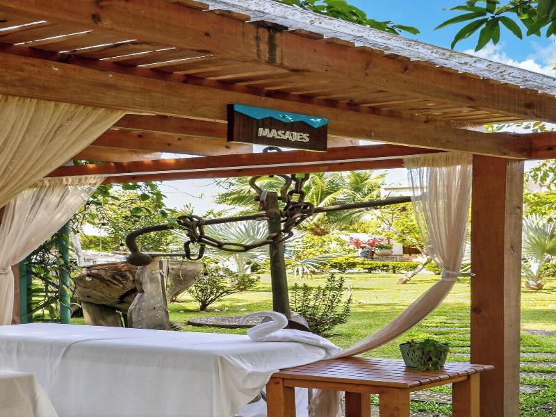 Paraiso Rainforest And Beach Hotel image