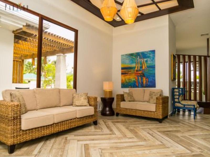 Paraiso Rainforest And Beach Hotel image