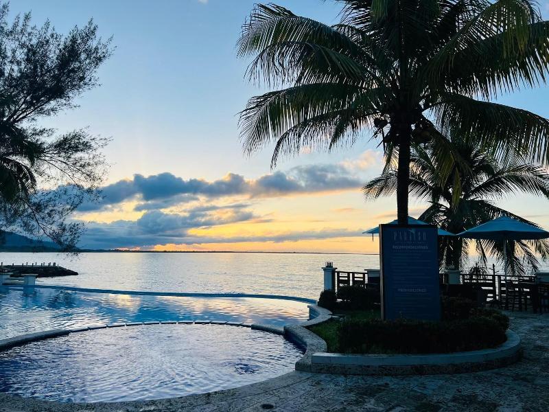 Paraiso Rainforest And Beach Hotel image
