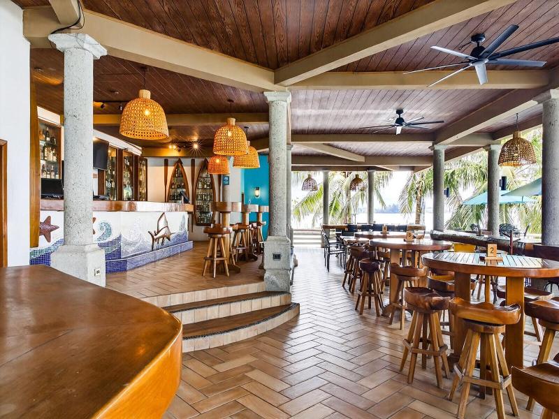 Paraiso Rainforest And Beach Hotel image