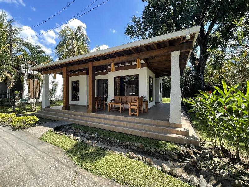 Paraiso Rainforest And Beach Hotel image