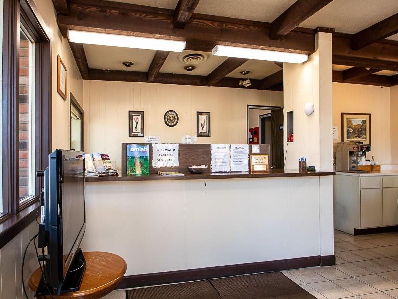 Country Squire Inn Suites