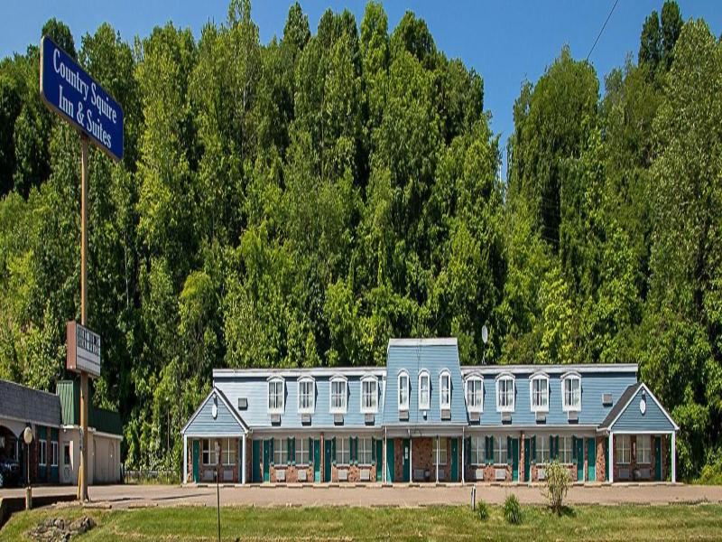 Country Squire Inn Suites