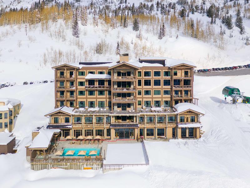 The Snowpine Lodge