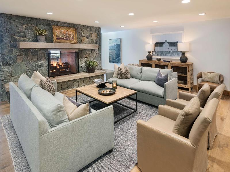 The Snowpine Lodge image